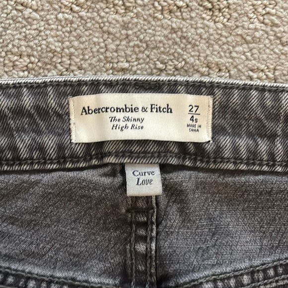 Abercrombie Skinny High Rise Jeans - Picture 4 of 5